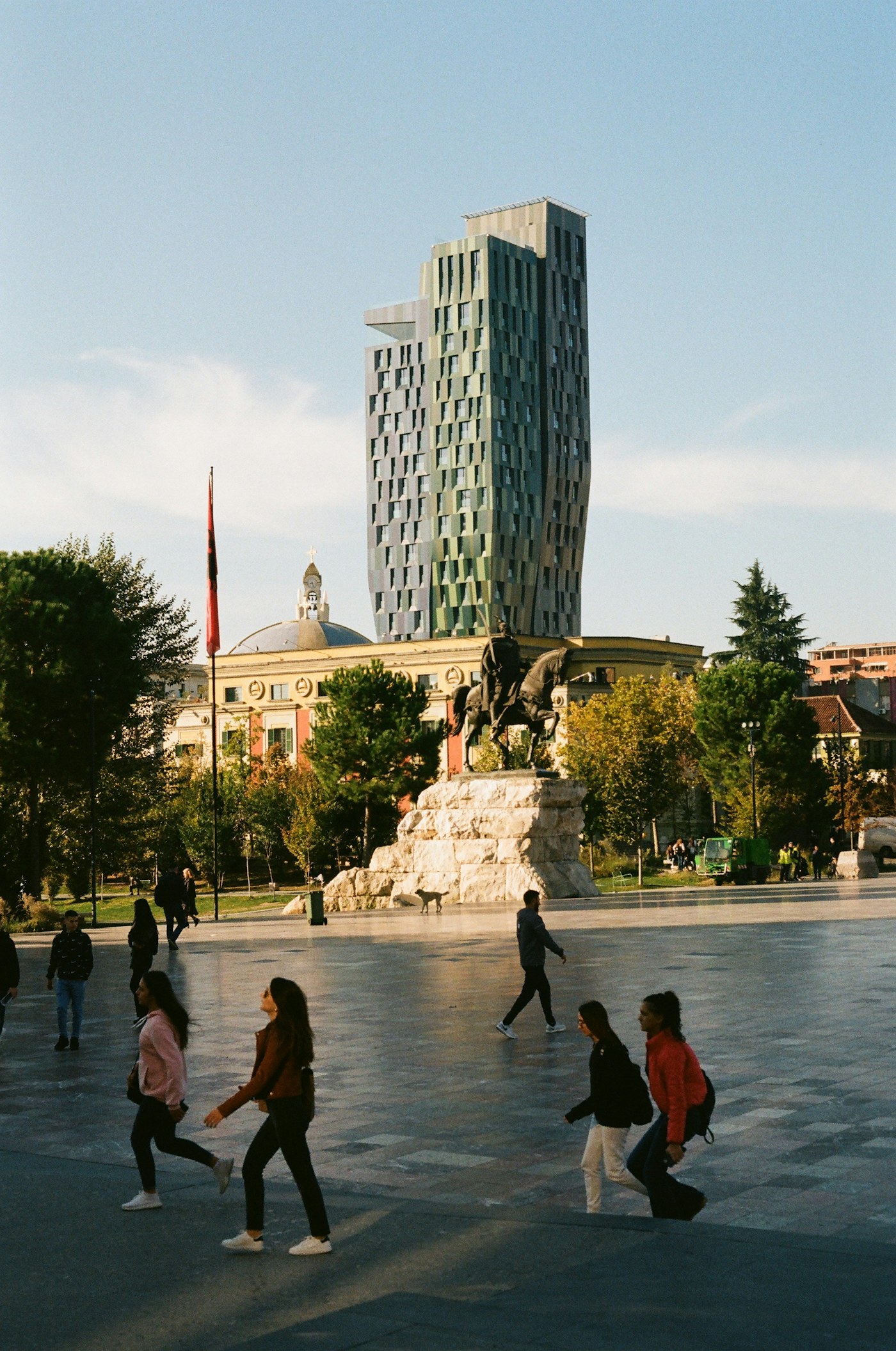 Statua di Skanderbeg a Tirana